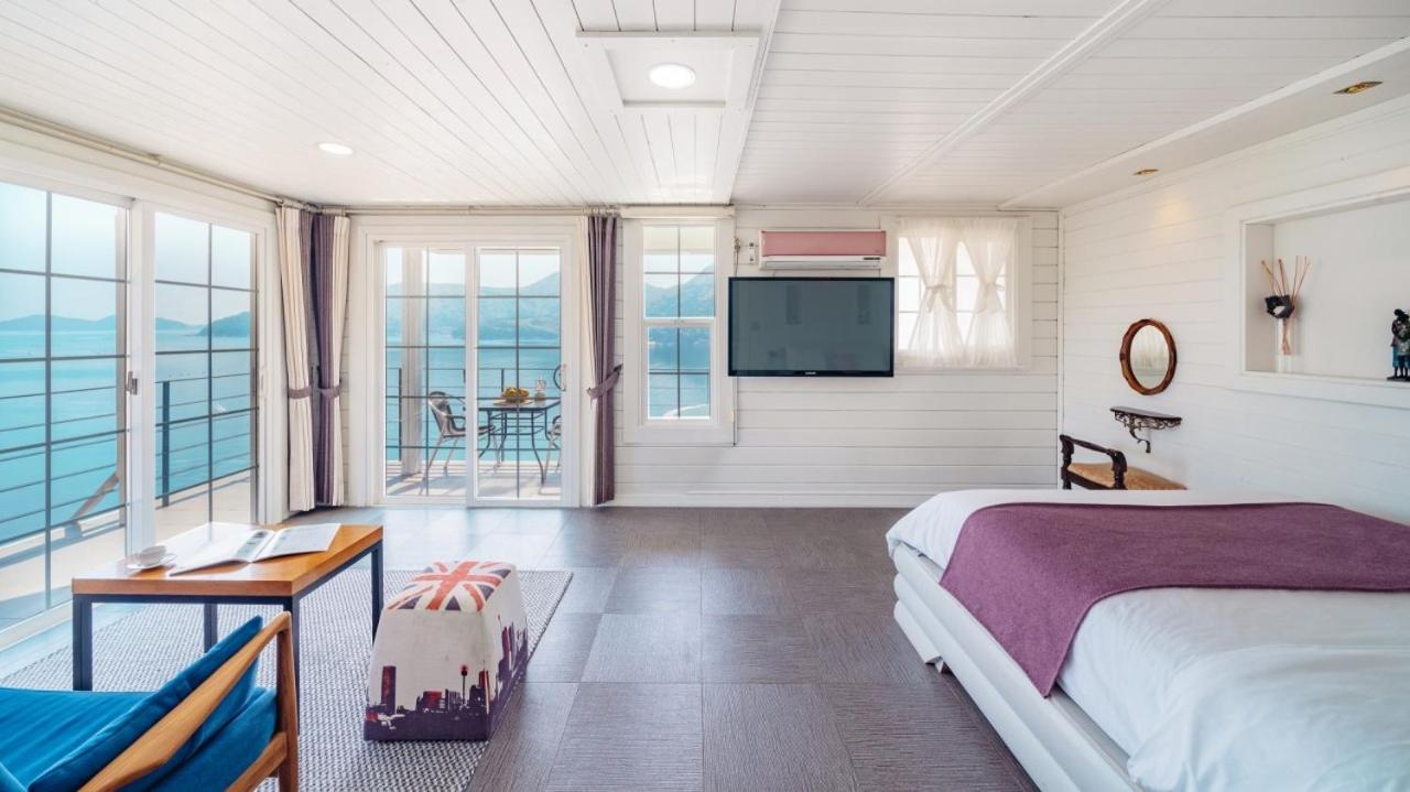 Double Room with Spa Bath