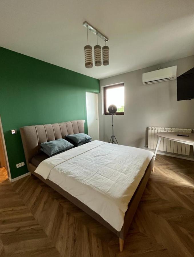 Deluxe Doppel-/Zweibettzimmer mit Seeblick