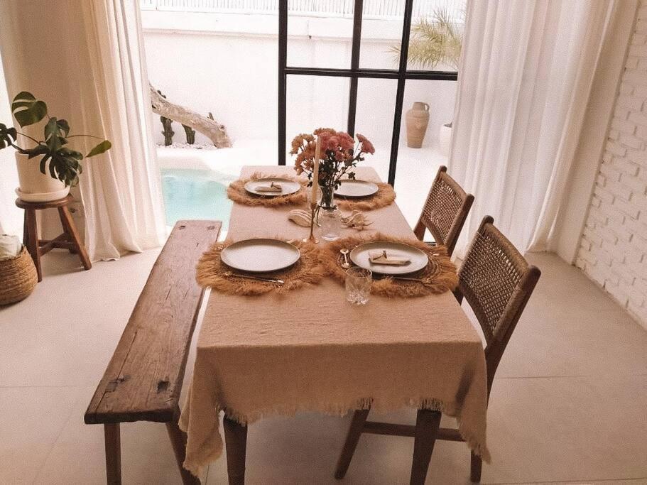 1BR Private Pool Villa Bohem by OriVista - Chambres d’hôtes Canggu