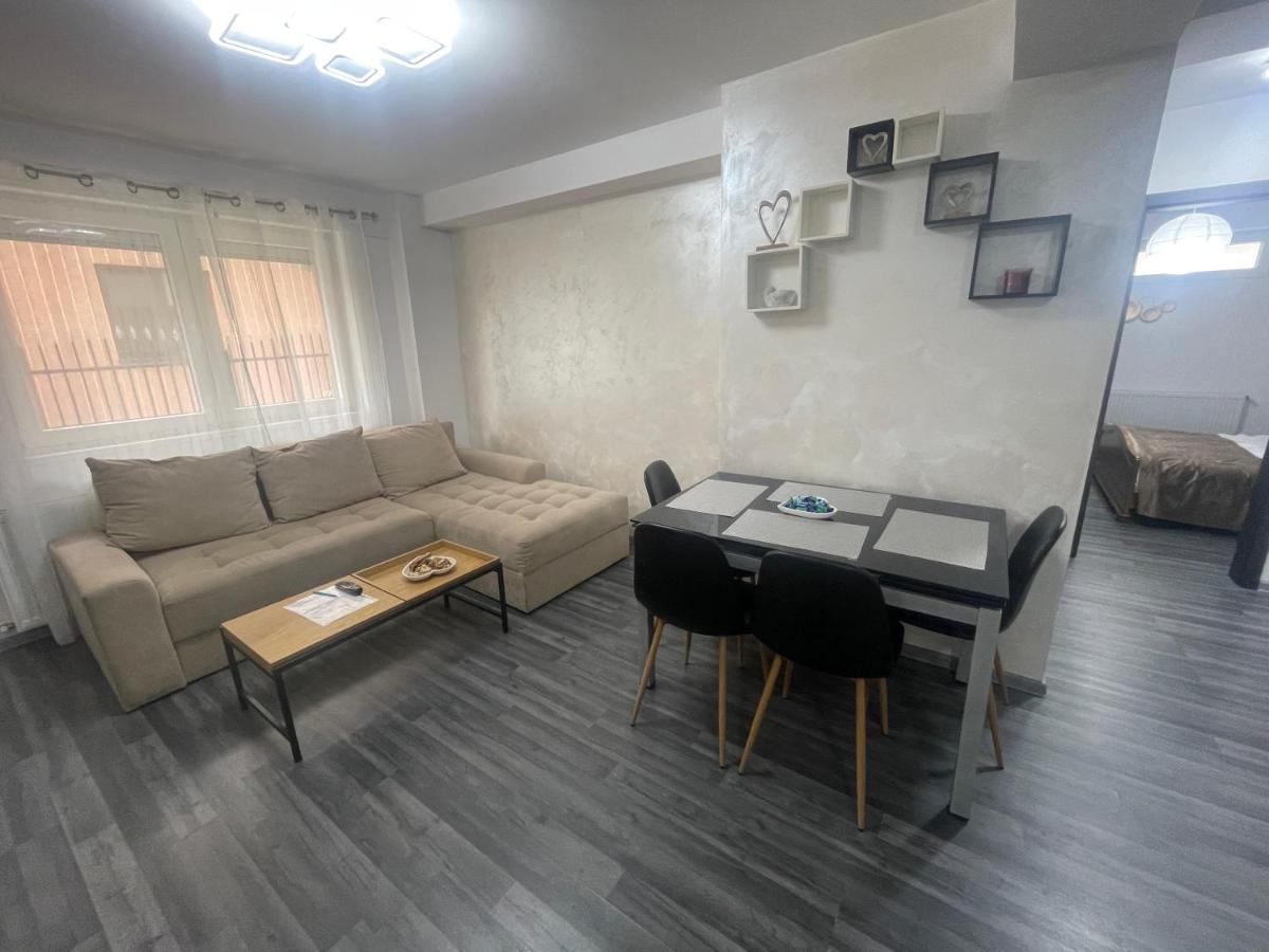 B&B Bucarest - BUCHAREST APARTMENTS 3 camere - Bed and Breakfast Bucarest