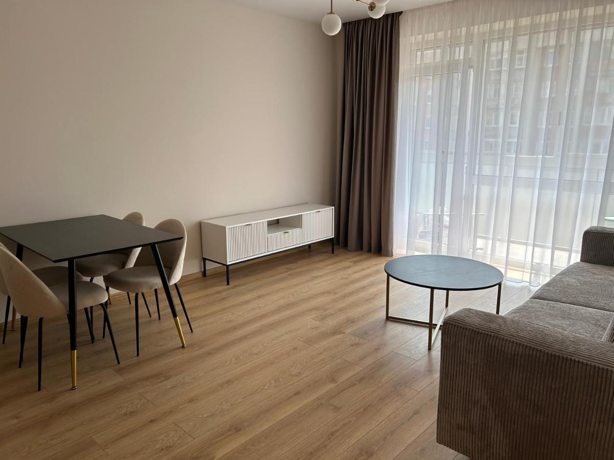 Apartment next to Sakura park and near ferry - B&B Klaipėda