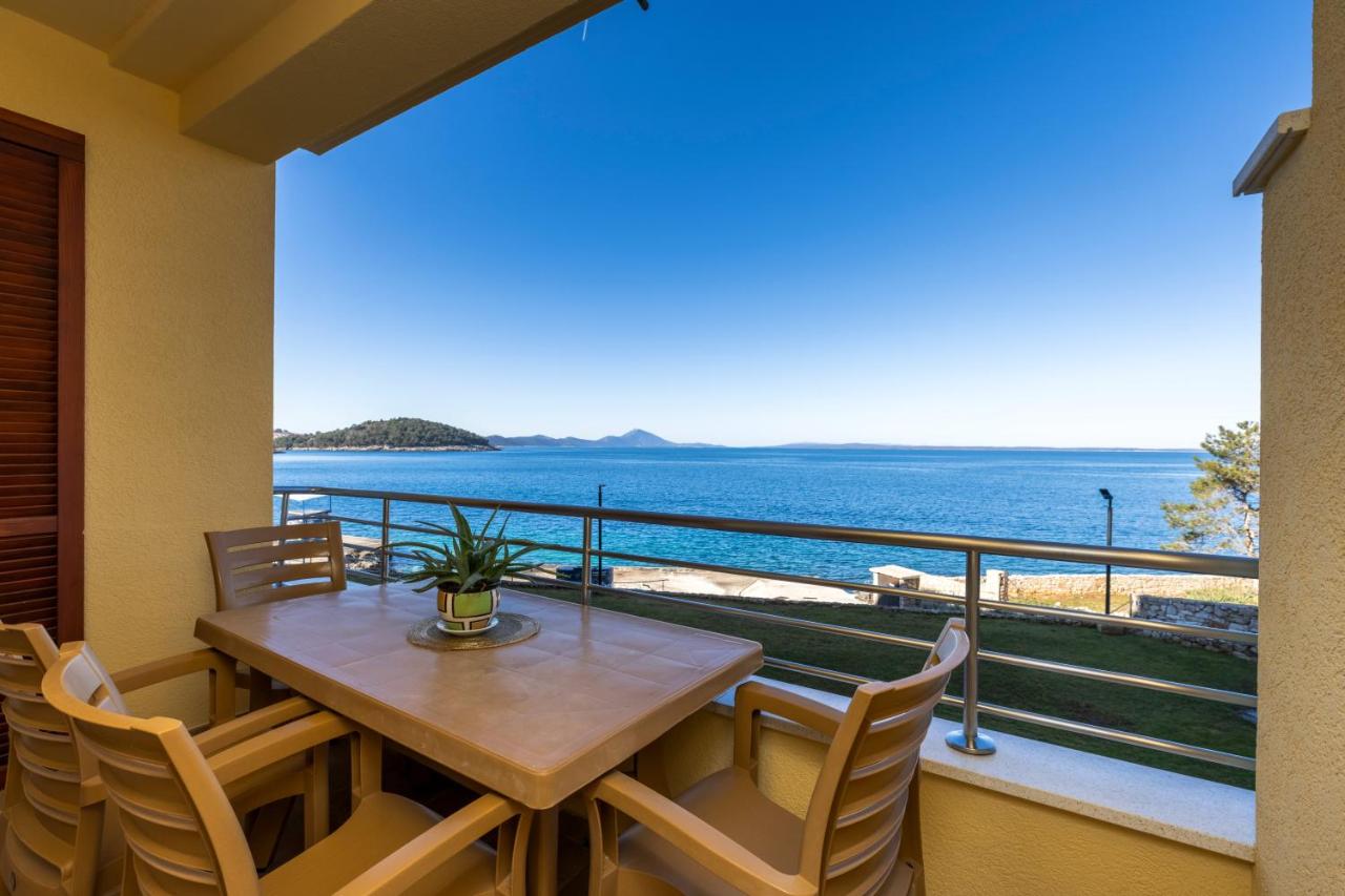 Appartamento con 1 Camera da Letto e Vista Mare 