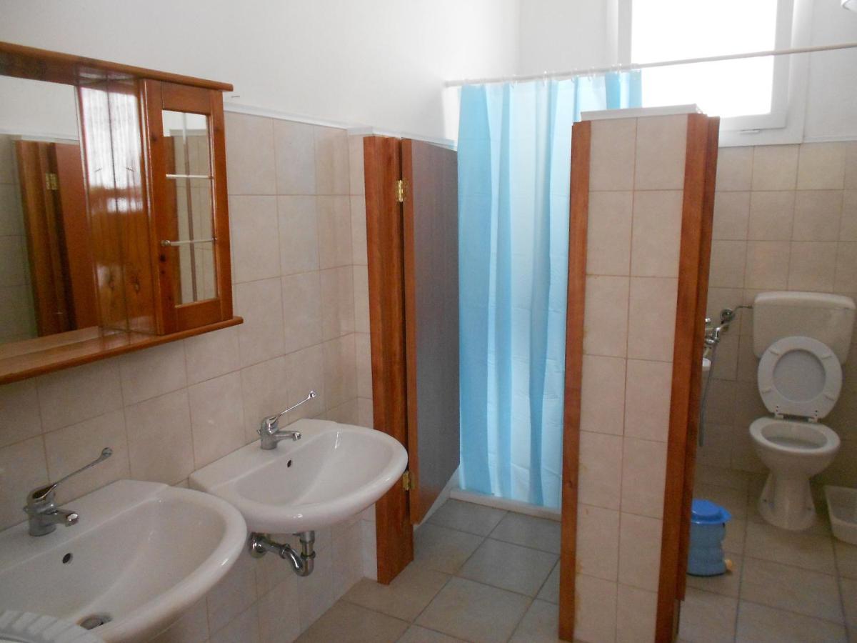 Large Double or Twin Room with Shared Bathroom