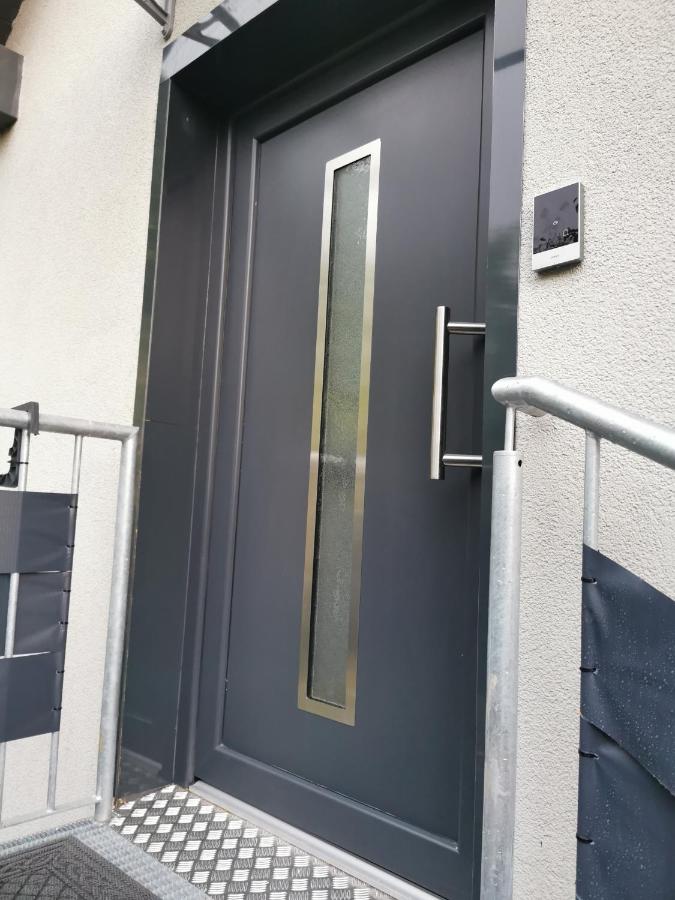 Skyline klimatisierte Dachgeschoss-Wohnung in Dornbirn mit Blick ins Rheintal - Ferienwohnung