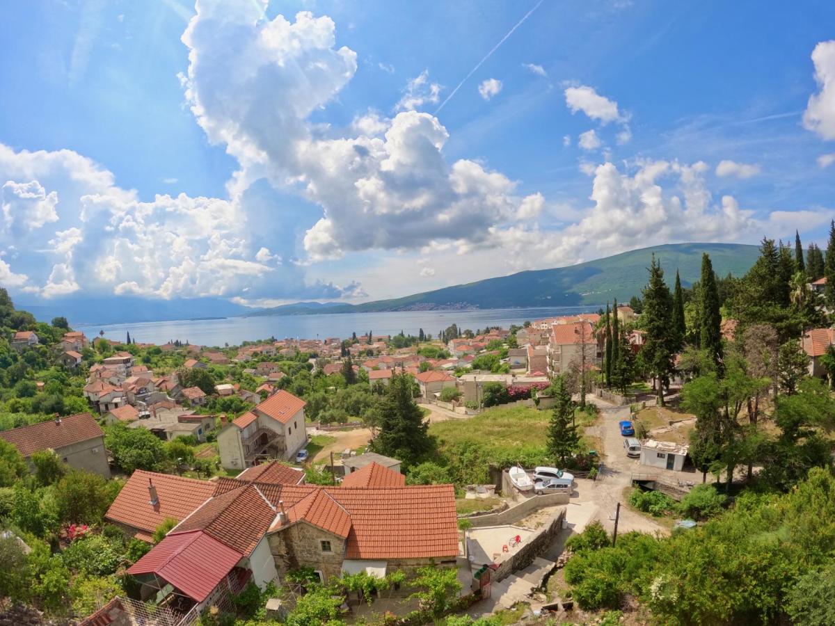 B&B Baošići - Stunning Kotor Bay View Villa - Bed and Breakfast Baošići