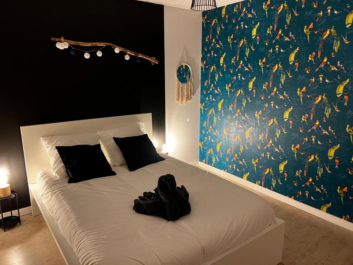 Maison familiale 4 chambres avec jardin et piscine - B&B Saint-Aignan-Grandlieu