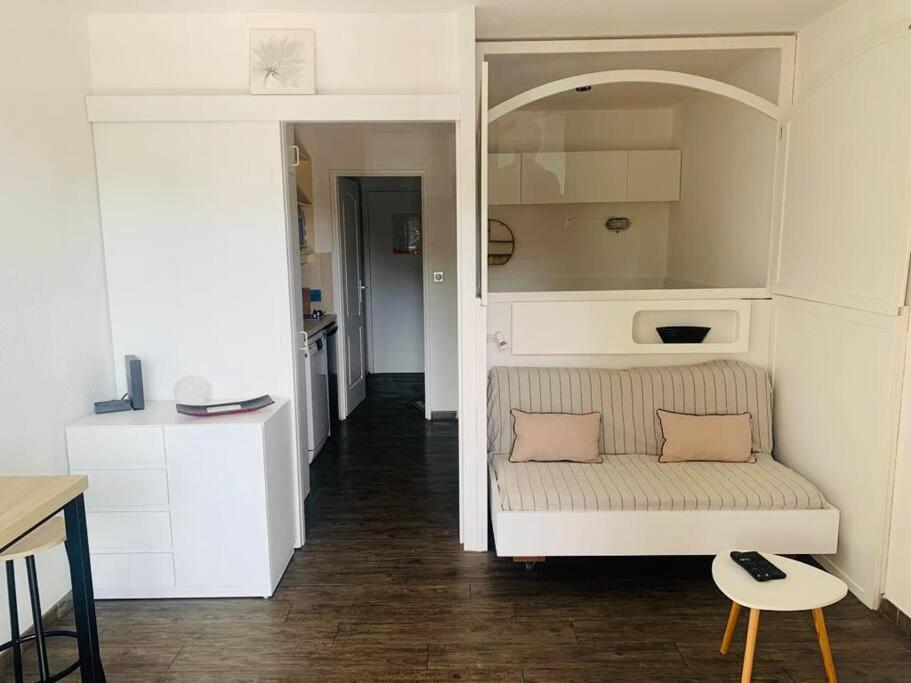 Studio Port Hyères Confort Terrasse/Parking privé - B&B Hyerès