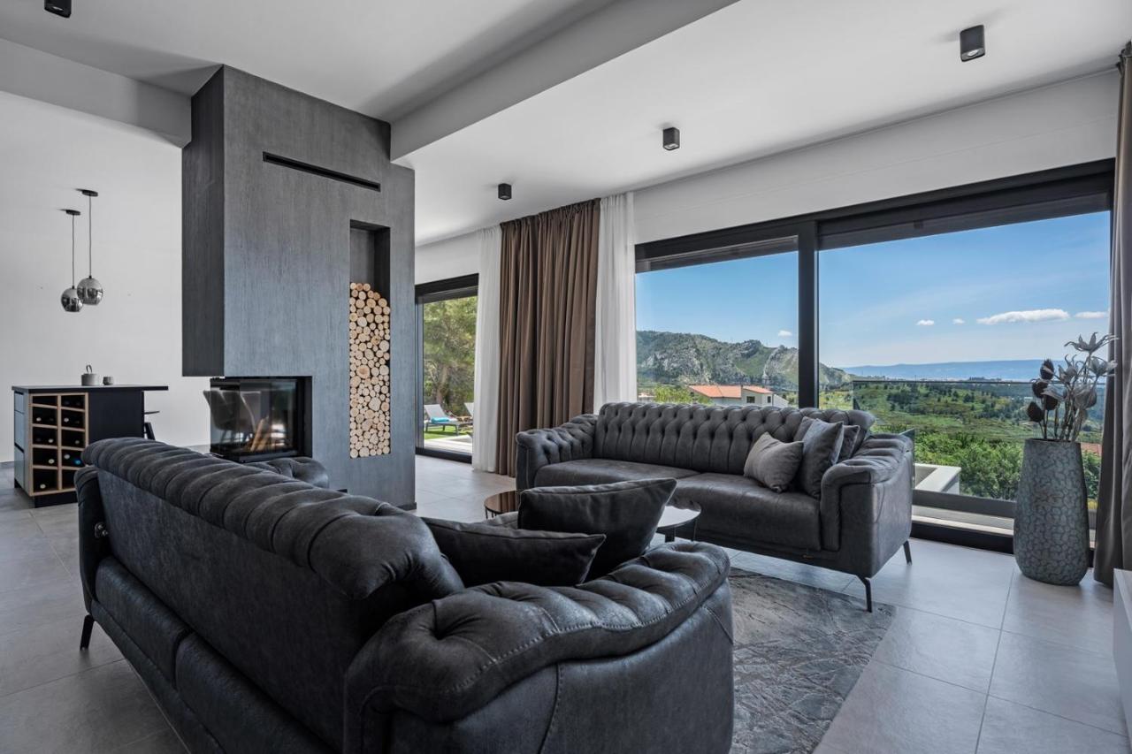 NEW Villa Fortress, private pool, Game room, sea views - B&B Klis