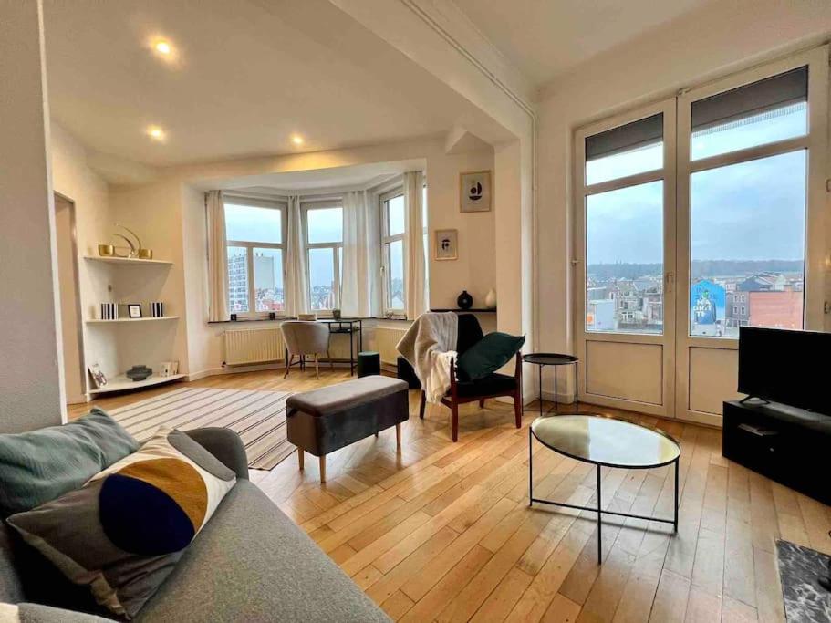 Bellevue - Grand appartement pour 5 sur les quais de la Meuse - Chambres d'hôtes Liège