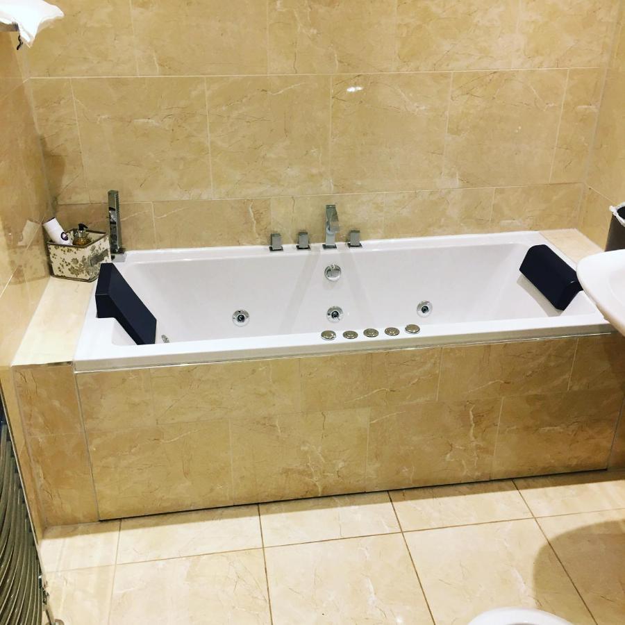 Deluxe Doppelzimmer mit Badewanne