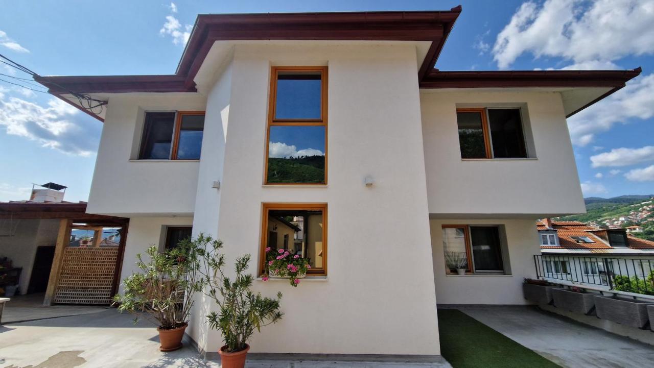Guesthouse Rose - Bed and Breakfast