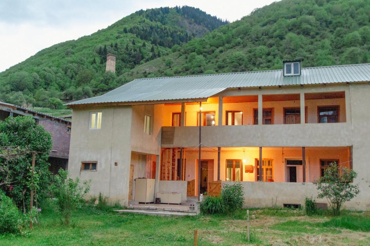 Mishgu Qor - Bed and Breakfast Mestia