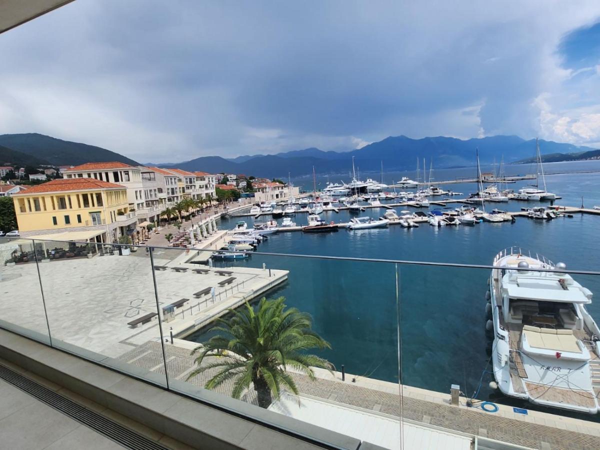 B&B Herceg Novi - Portonovi - Marina Residences Sea View Apartment - Bed and Breakfast Herceg Novi