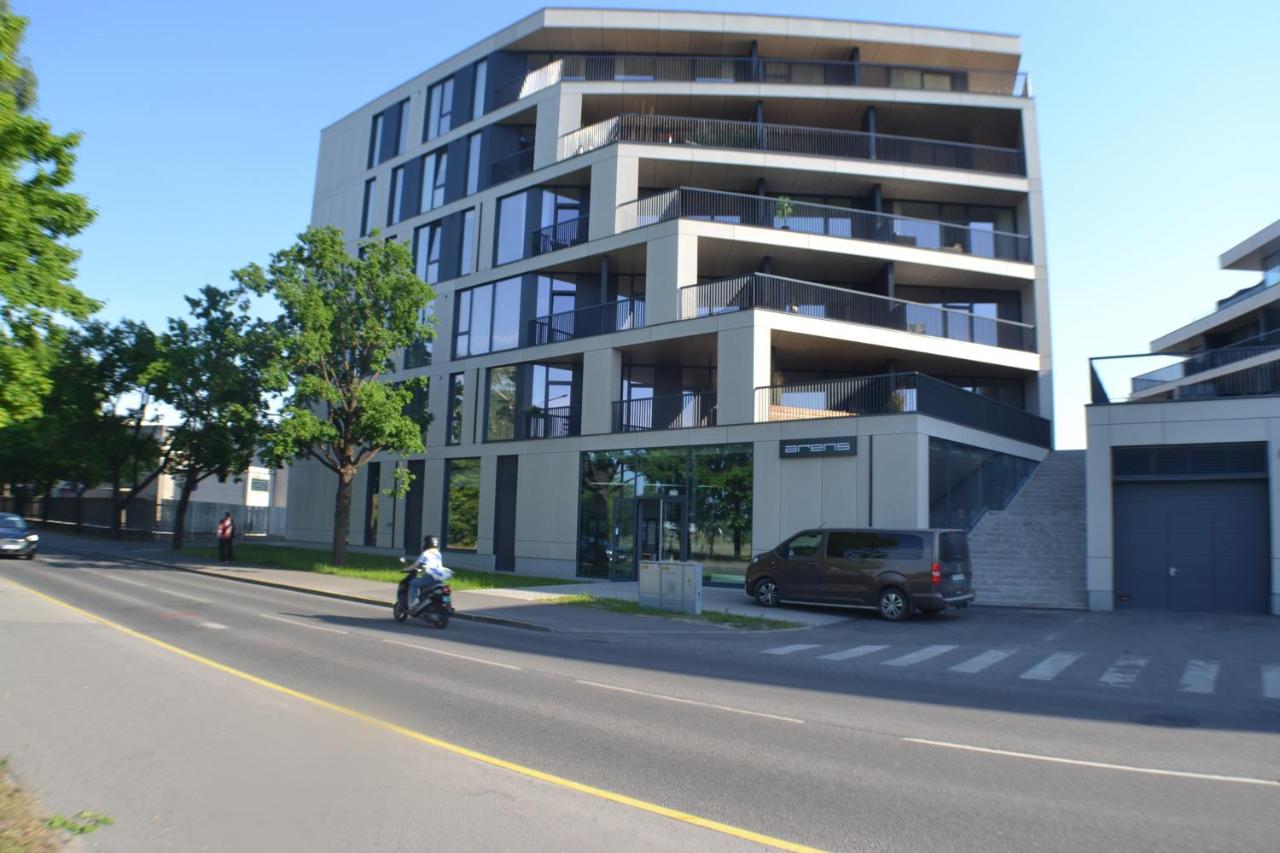City Centre River View Apartment - B&B