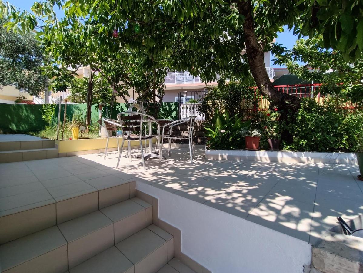 Apartment Ema - B&B Zadar