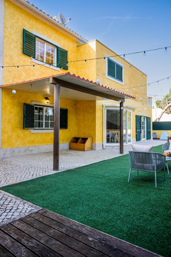 Beautiful Villa in Sunny Lagoa - Bed and Breakfast Sesimbra