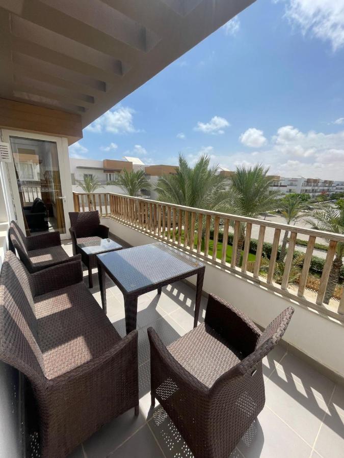 Almaza Bay Beach Town Chalet - Chambres d'hôtes Marsá Maţrūḩ