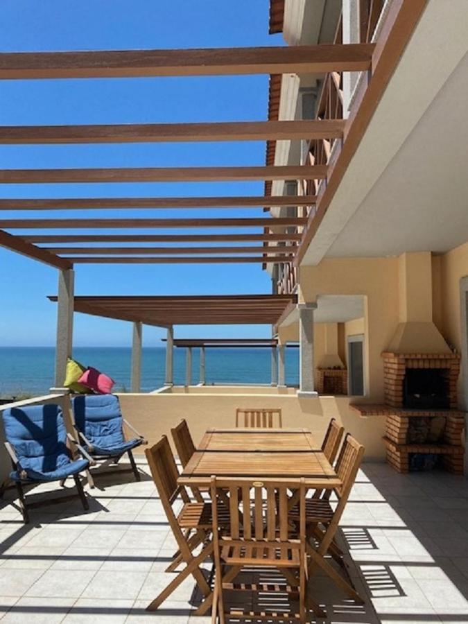 B&B Leiria - Sunset House With Seaview & Terrace by Vacationy - Bed and Breakfast Leiria