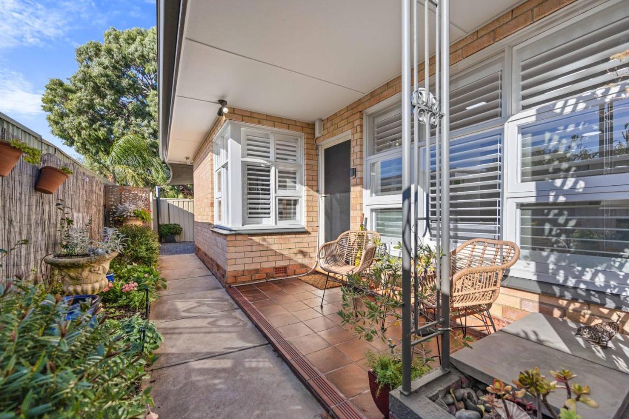 Belle Escapes - Hidden Haven in Glenelg - B&B