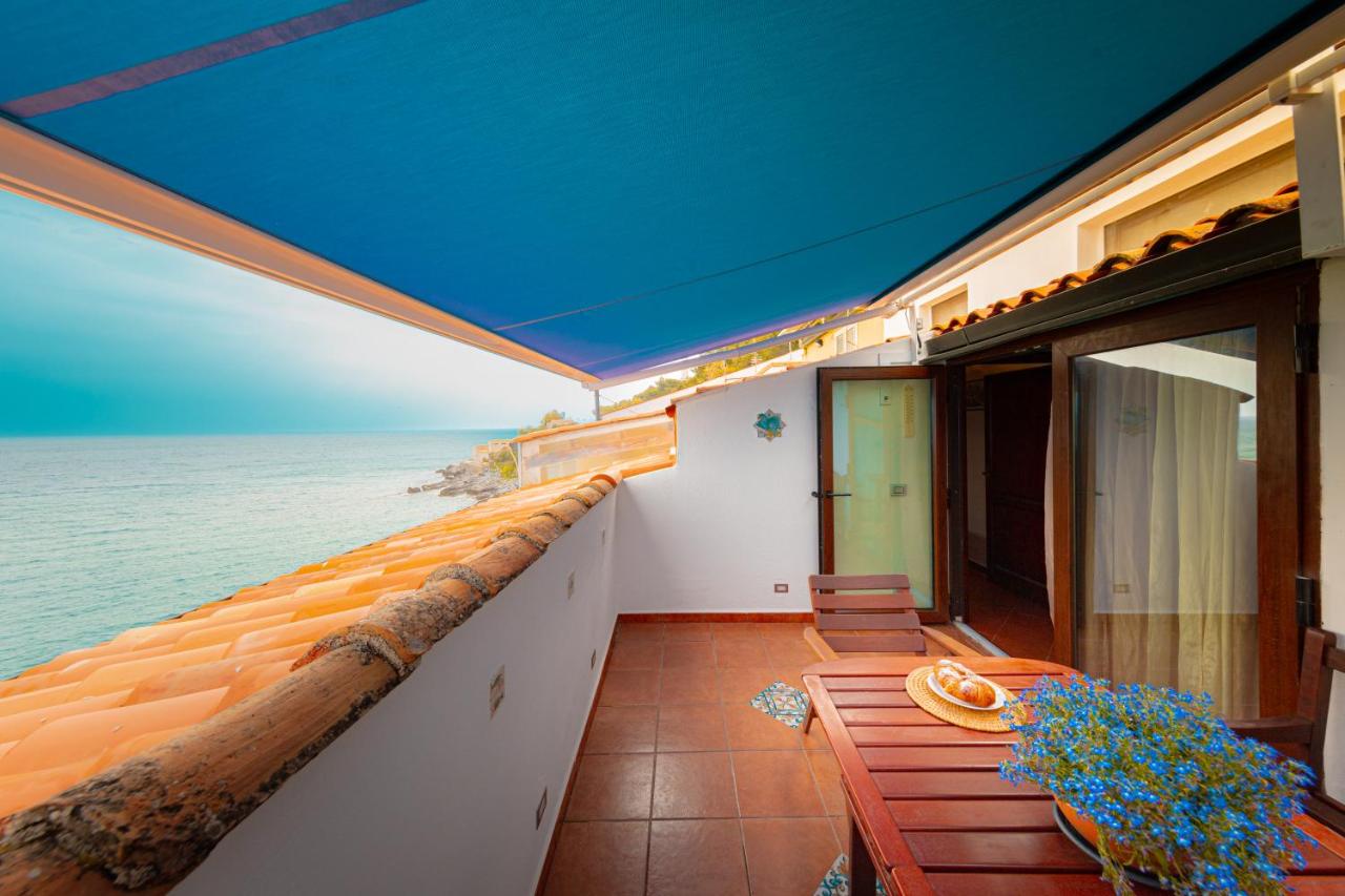 Jureka Sea View Apartment 1 - B&B Cefalù