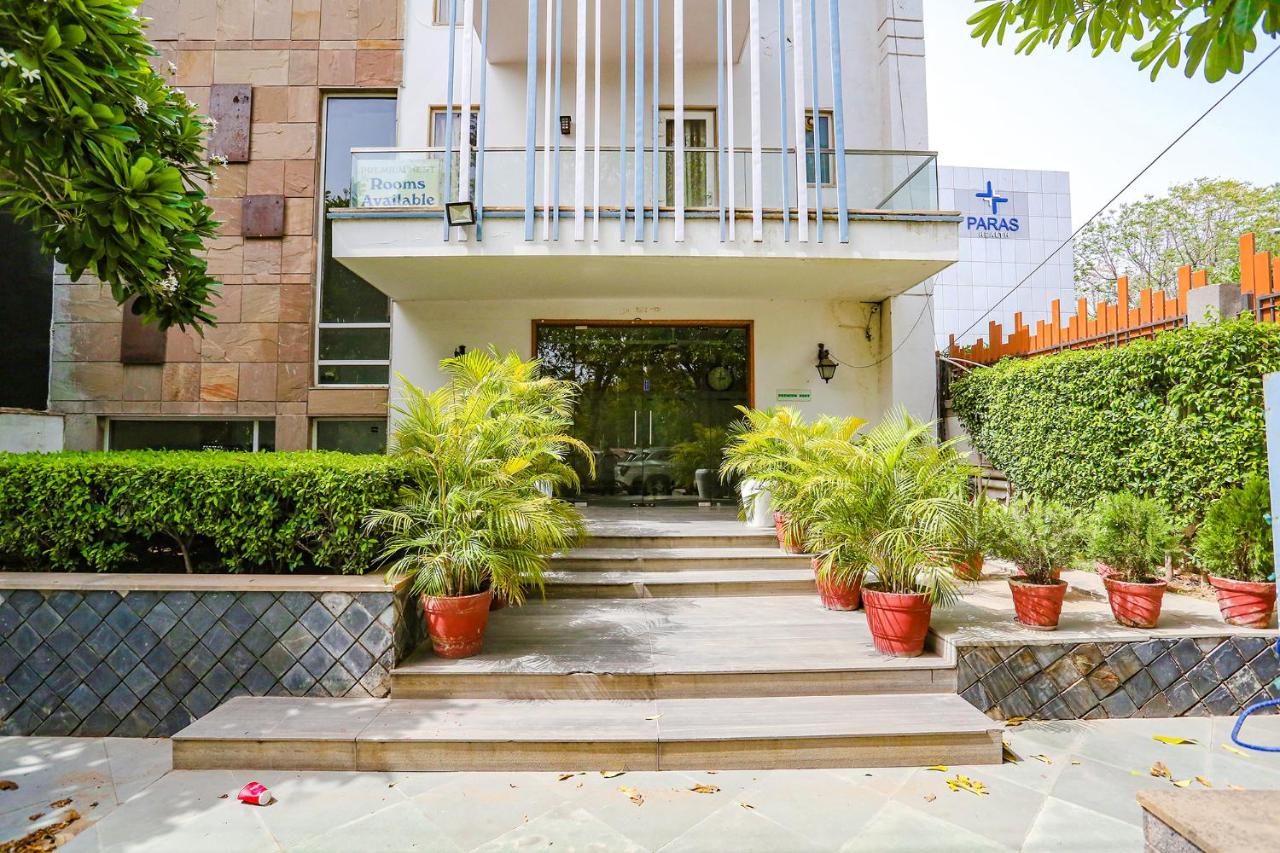 B&B Gurugram - FabHotel Premium Nest - Bed and Breakfast Gurugram