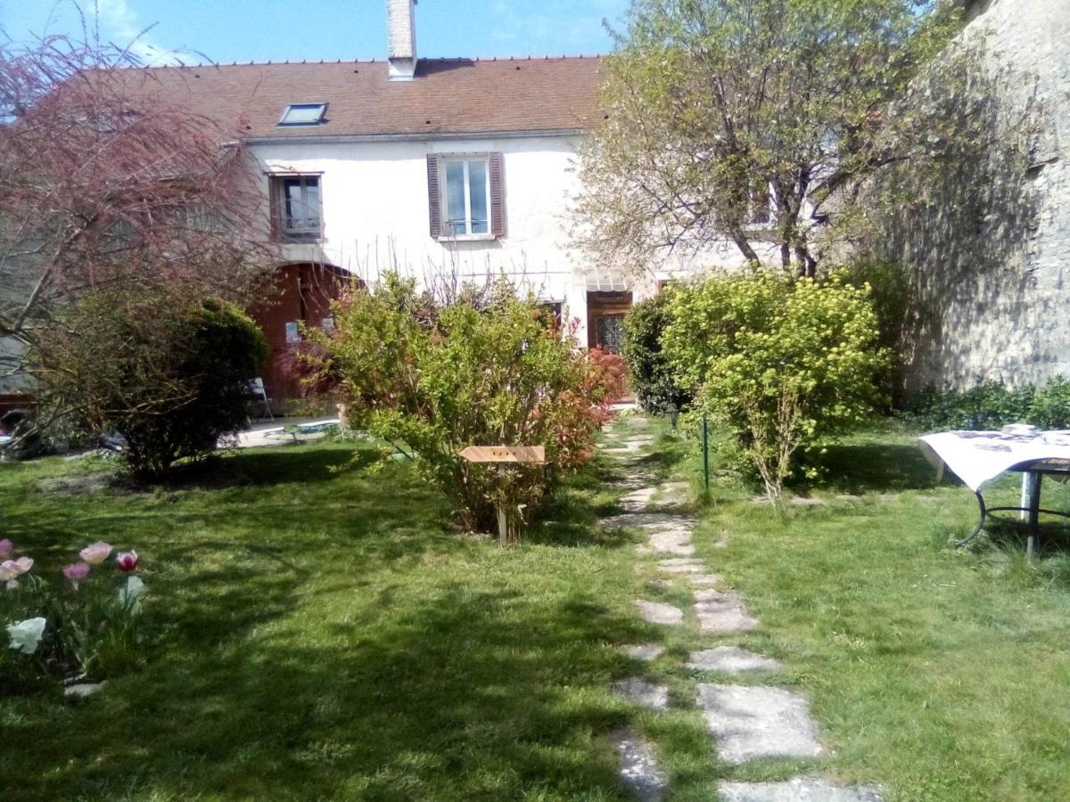 La Grille Fleurie, chambres d'hôte chez l'habitant - Ferienwohnung
