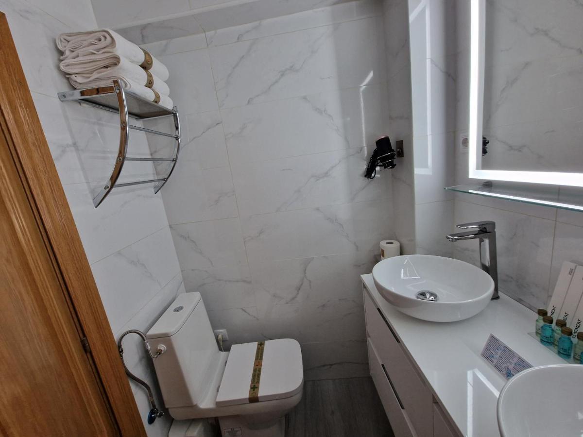 Quadruple Room with Private Bathroom