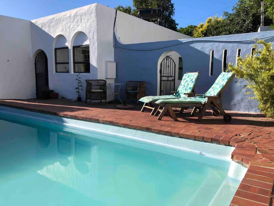 B&B Cape Town - About Africa Guesthouse - Bed and Breakfast Cape Town