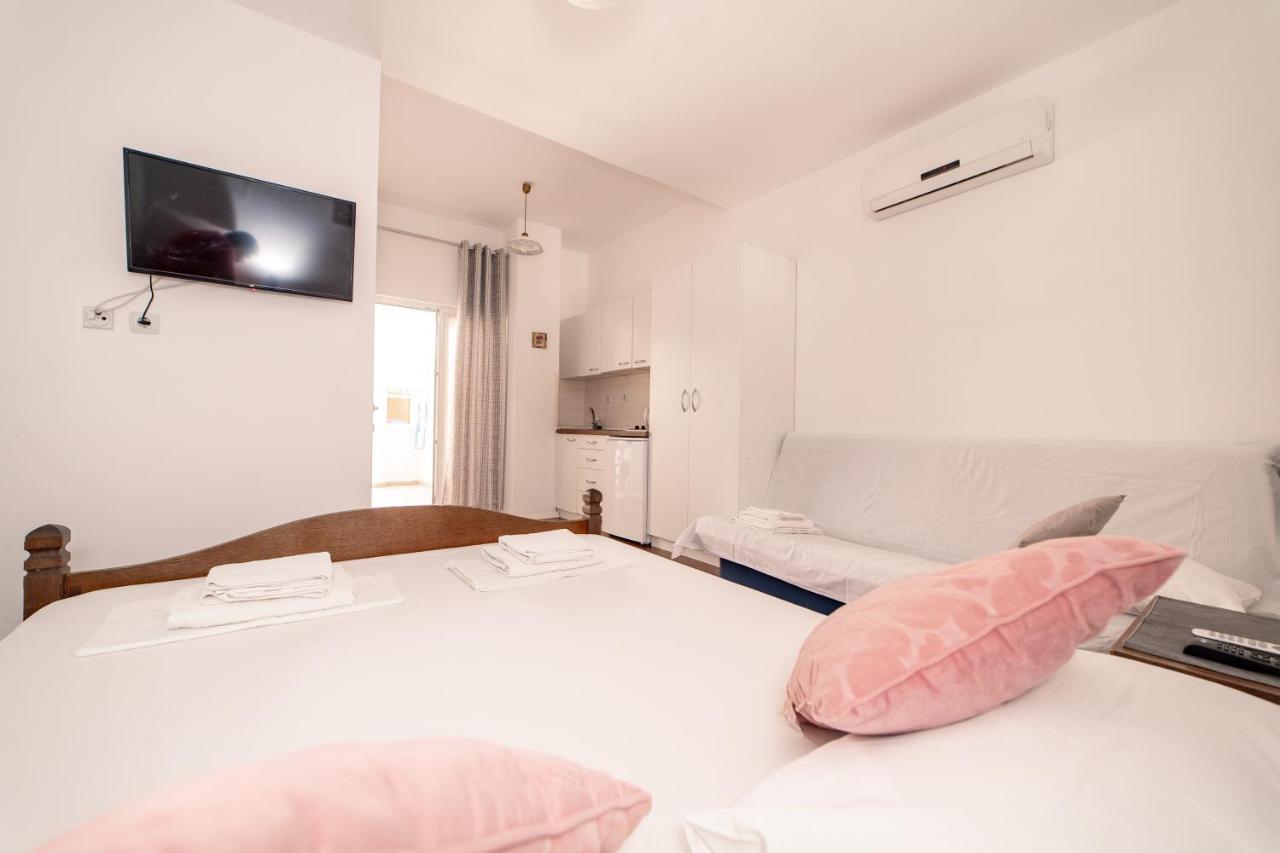 Chambre Triple avec Terrasse