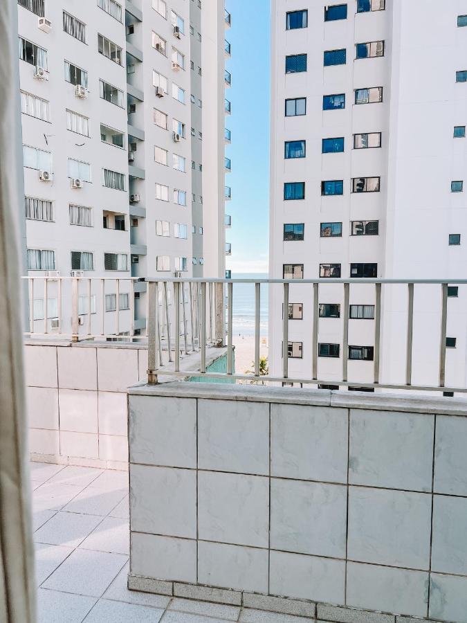 Apartamento BC com vista para o mar - B&B