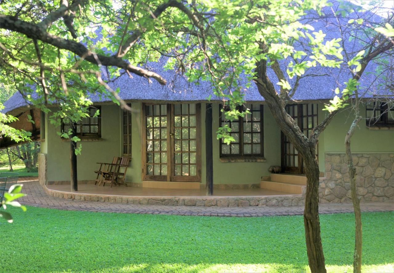 Family Lodge in Natural African bush - 2113 - B&B Bulawayo
