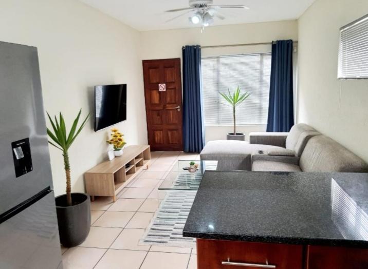 B&B Mbombela - NST City Apartments @ 9 Joubert - Bed and Breakfast Mbombela