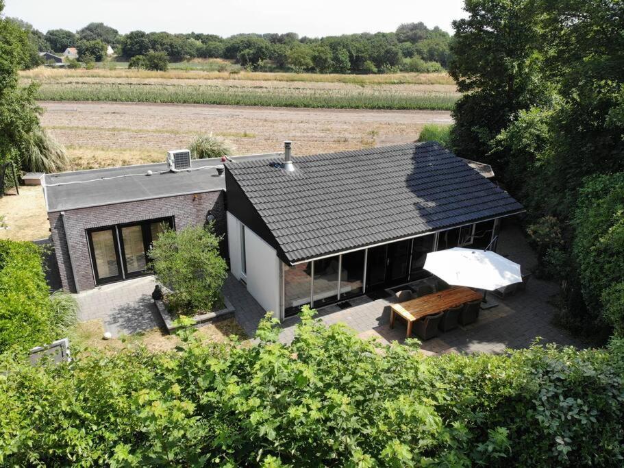 B&B Ouddorp - Luxe bungalow in de mooie natuur! - Bed and Breakfast Ouddorp