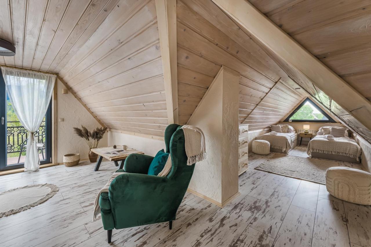 Camera Familiare con Balcone