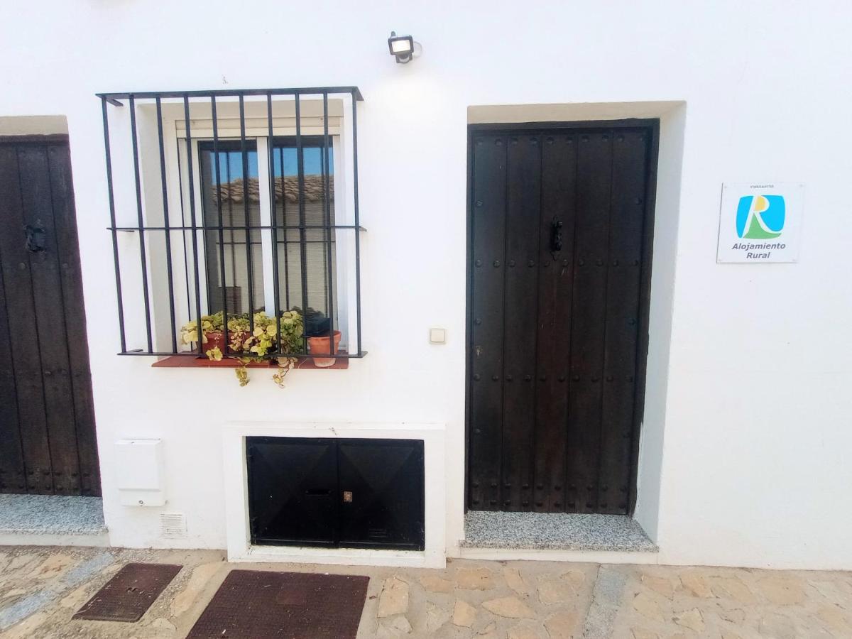 Casa Rural Agua de Azahar Chimenea - B&B Zahara de la Sierra