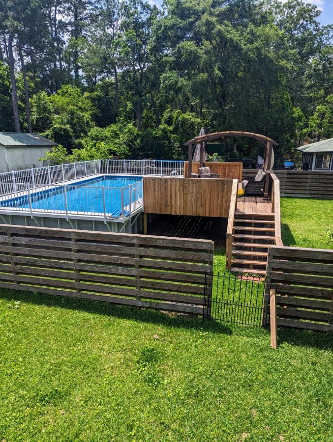 Cozy Barn with Pool Access & Near Lake Conroe - B&B