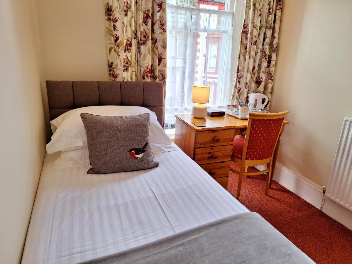 Single Room with Private Bathroom