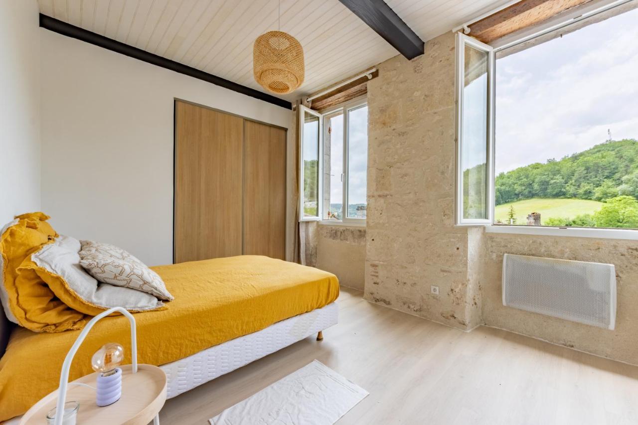 L'élégant T3 coeur du village parking facile - Chambres d'hôtes Montaigu-de-Quercy