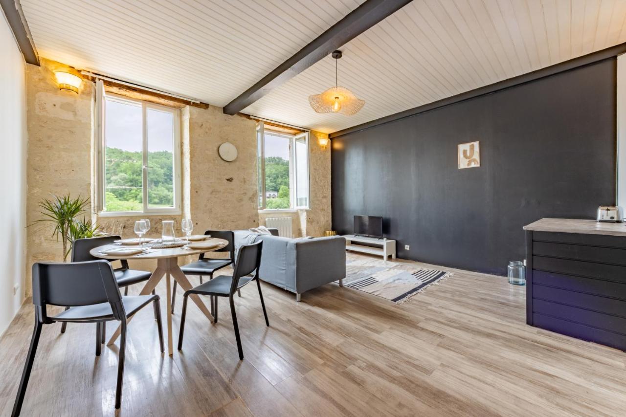 L'élégant T3 coeur du village parking facile - B&B Montaigu-de-Quercy