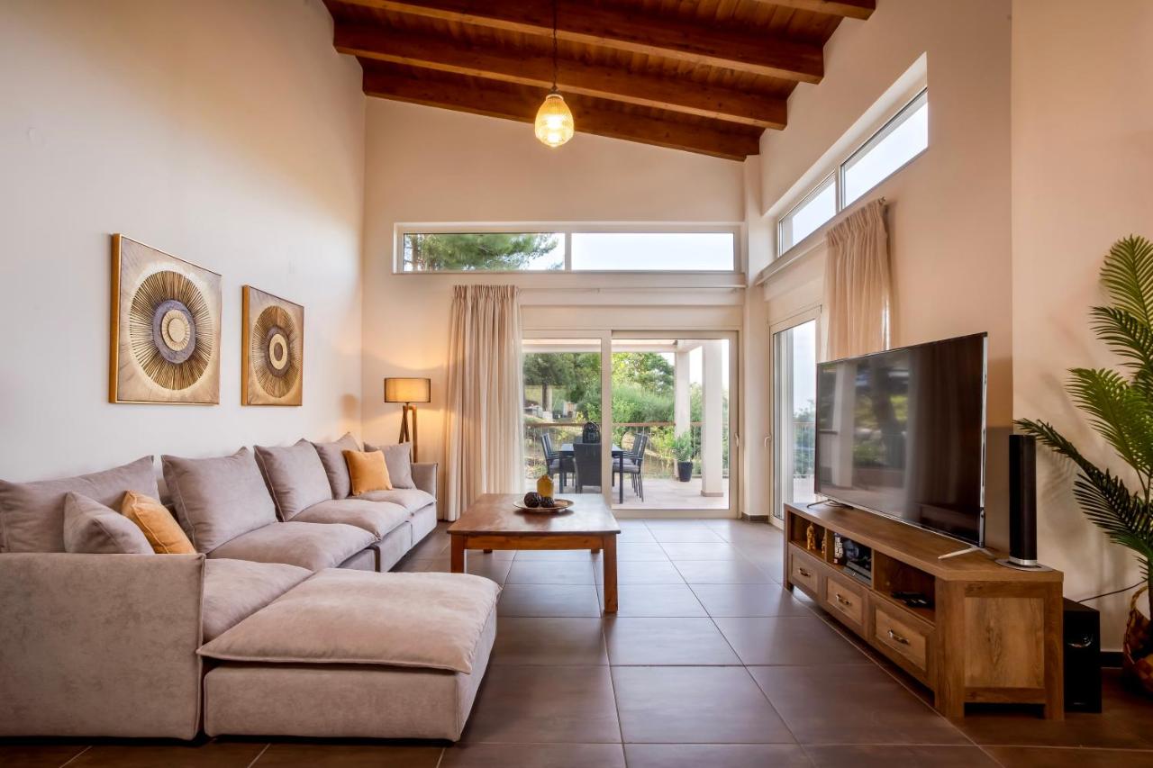 Villa Del Monte - B&B Armenoi