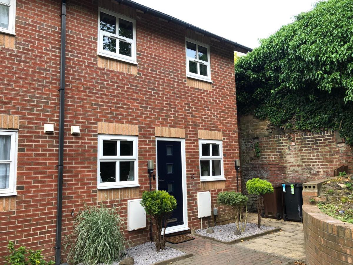 NOMASTAY, Corporate, Families, Relocation, 3 bed, 2 bath, Parking, next to the hospital, university, city center - Chambres d'hôtes Sheffield