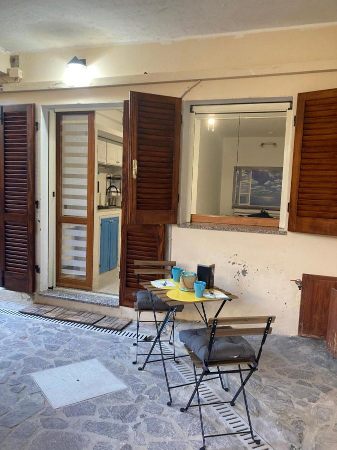 Casa Vacanze Casti 42 - B&B Calasetta