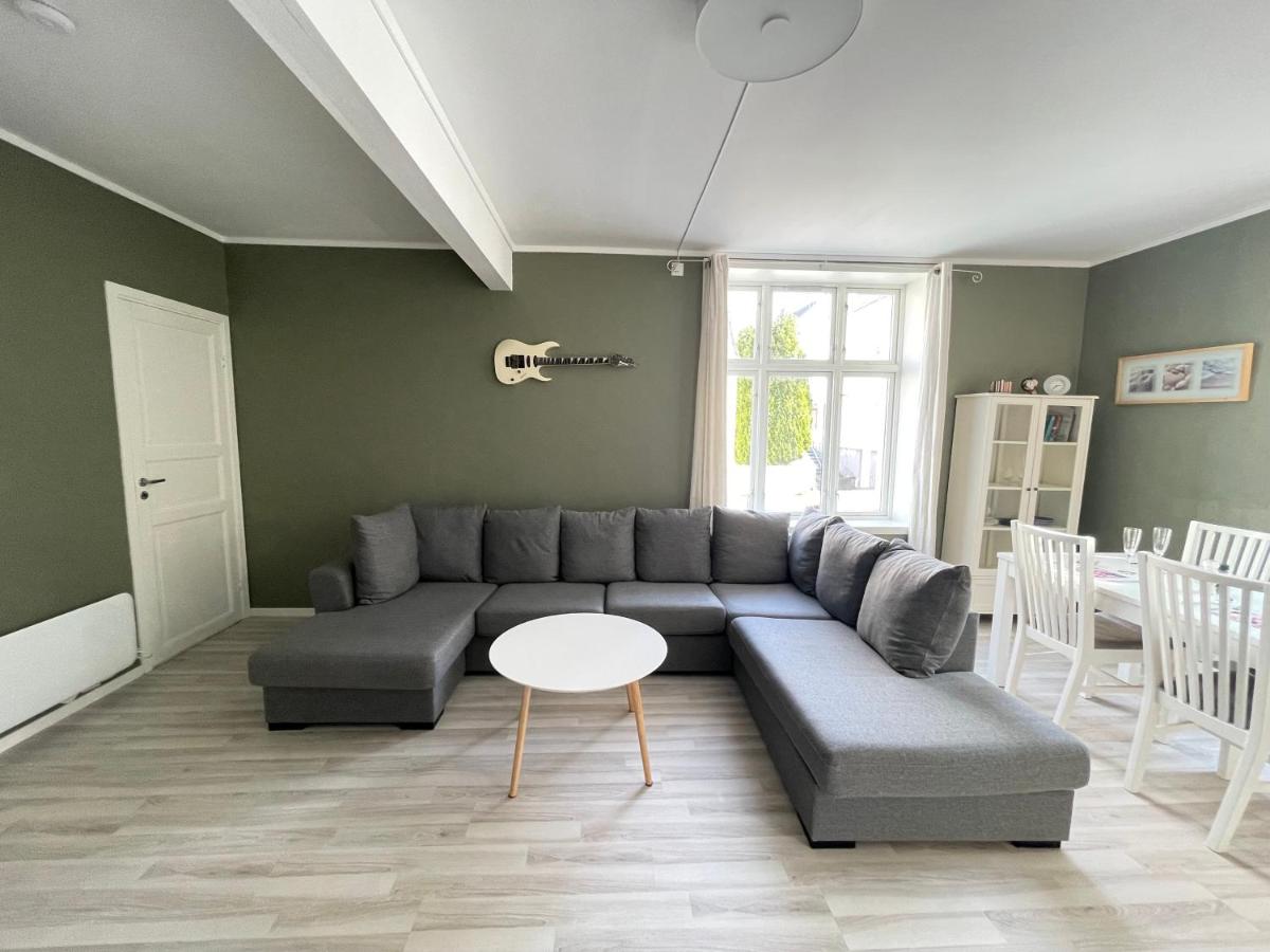 B&B Stavanger - 1St Floor Oasis - Parking/WiFi - Bed and Breakfast Stavanger