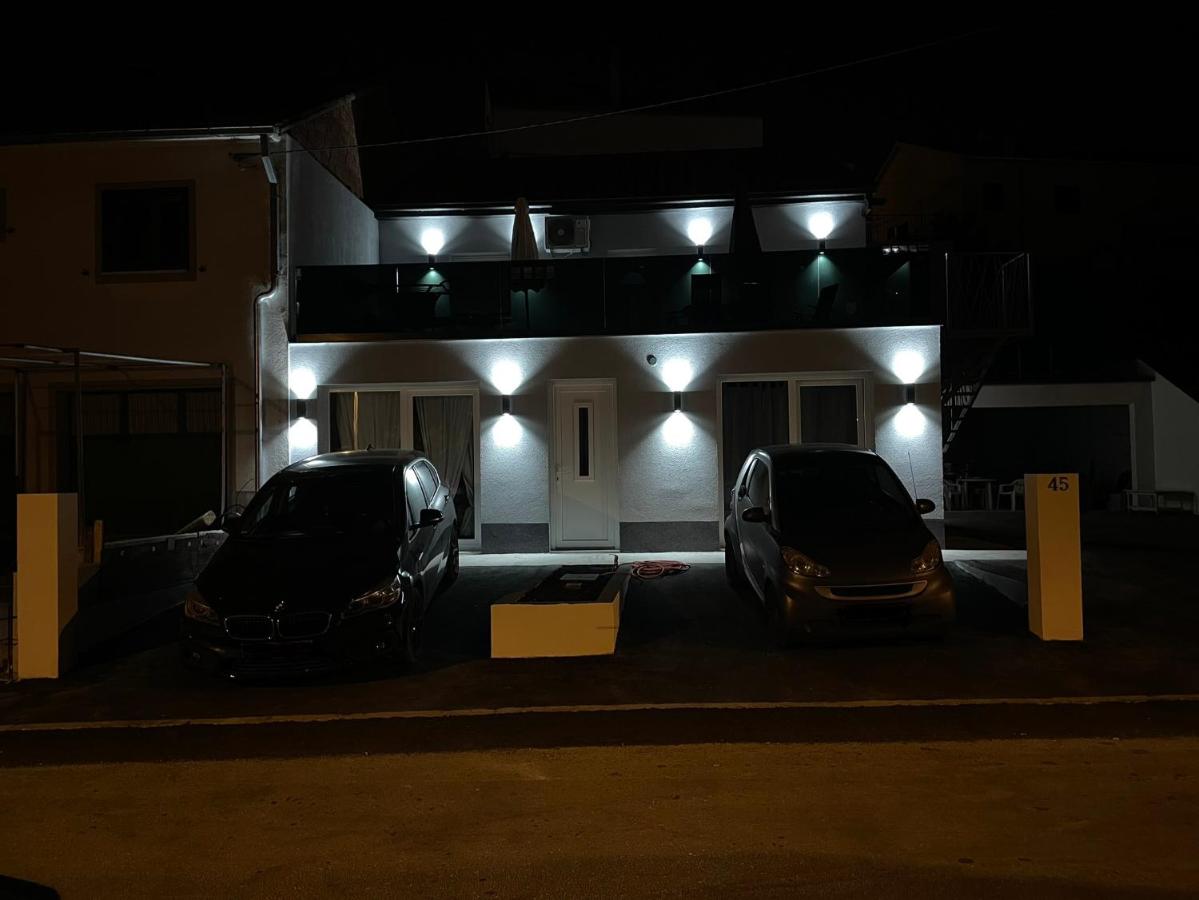 Apartment Matijas, 3 bedroom apt with terrace and PARKING - Ferienwohnung Split