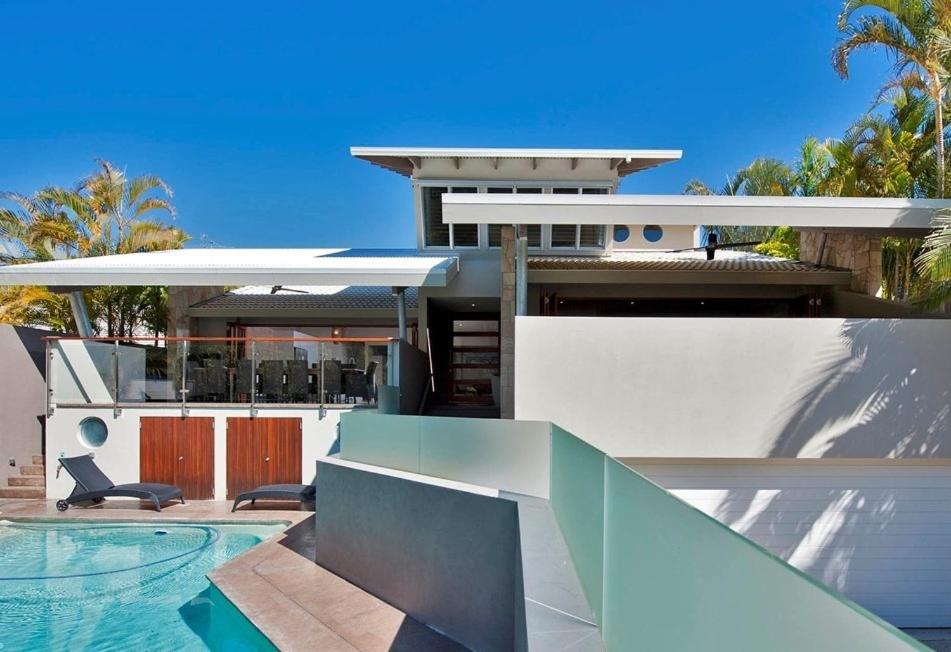 Sunshine Beach Retreat, Pool, Backyard - B&B