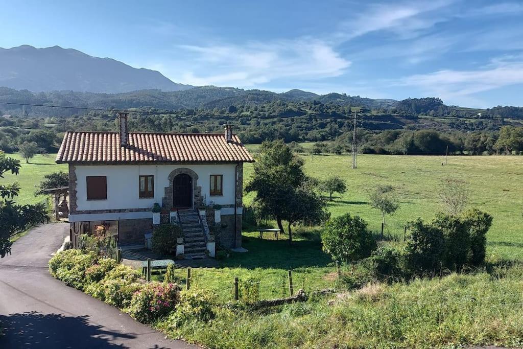 Apartamento con jardín a 5 minutos de la playa - B&B Colunga