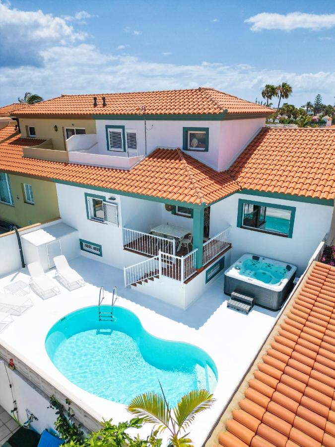 Villa Veaco Beach with jacuzzi and private pool - B&B