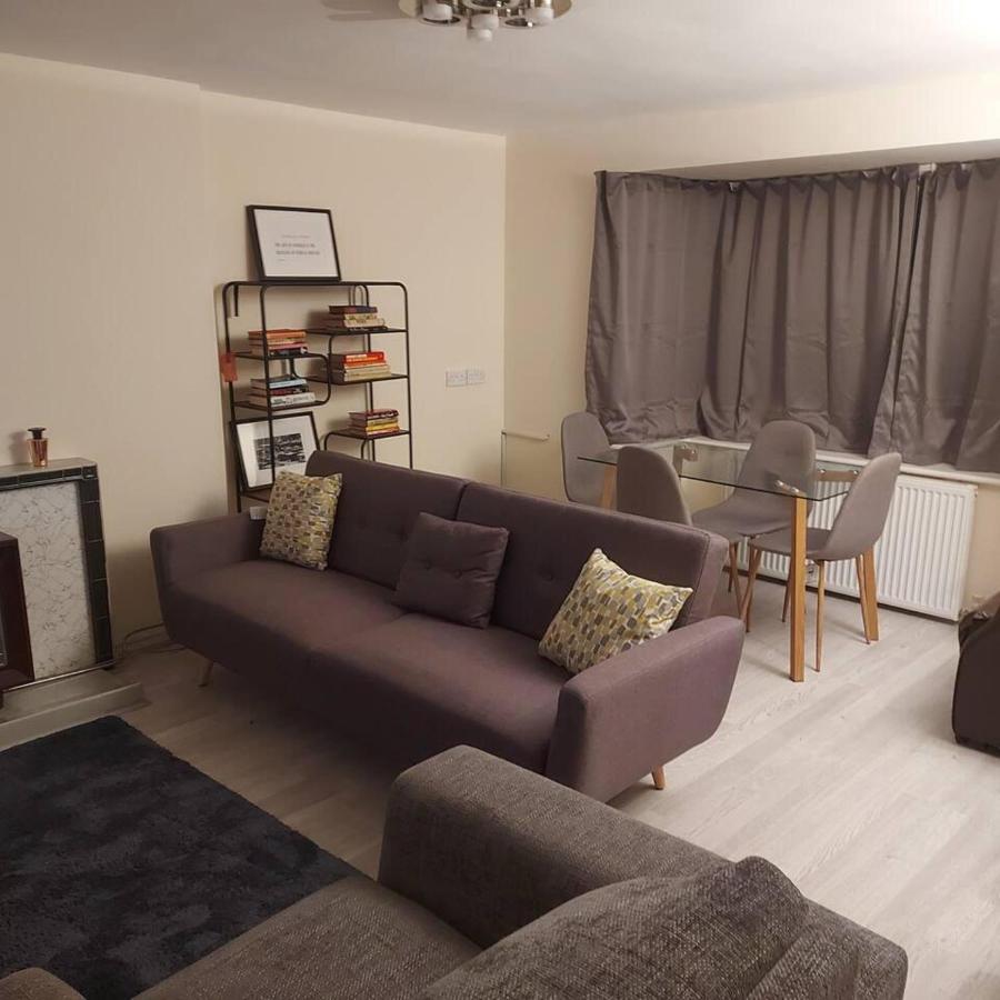 B&B Borehamwood - Lovely & Beautiful 2 Bed-Apartment in Borehamwood - Bed and Breakfast Borehamwood