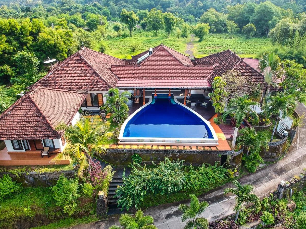The Dharma Araminth Villa - Lovina Mountain and Sea View - B&B
