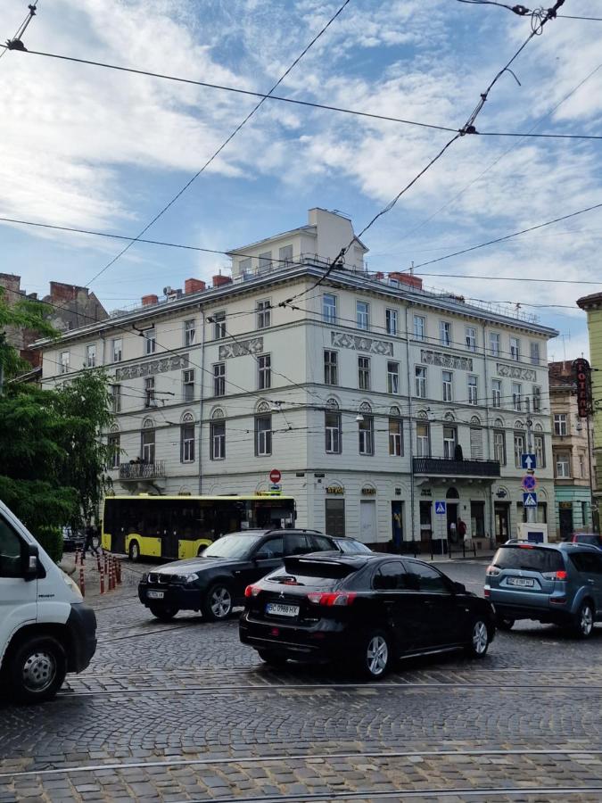 SOPRANO APARTMENT KRAKIVSKA 34 - B&B